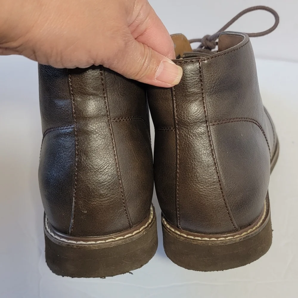 GUESS Mens Dark Brown Joey's Chukka Boots Sz 10.5 Lace-up Fall Casual Chic Vegan